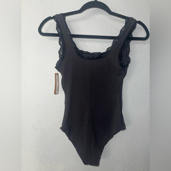 SKIMs Fits everybody lace HENLEY BODYSUIT NWT sold out - Picture 3 of 4